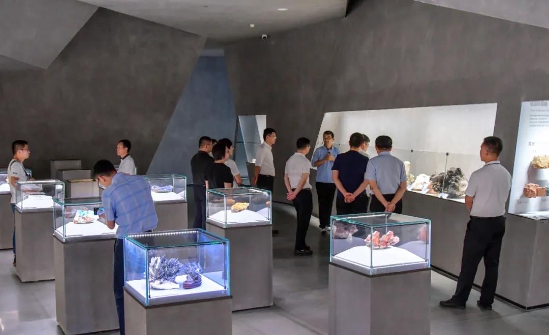 中国人民大学专家团一行莅临英良印象五号石材文化创意园开展专题调研 中国人民大学专家团一行莅临英良印象五号石材文化创意园开展专题调研