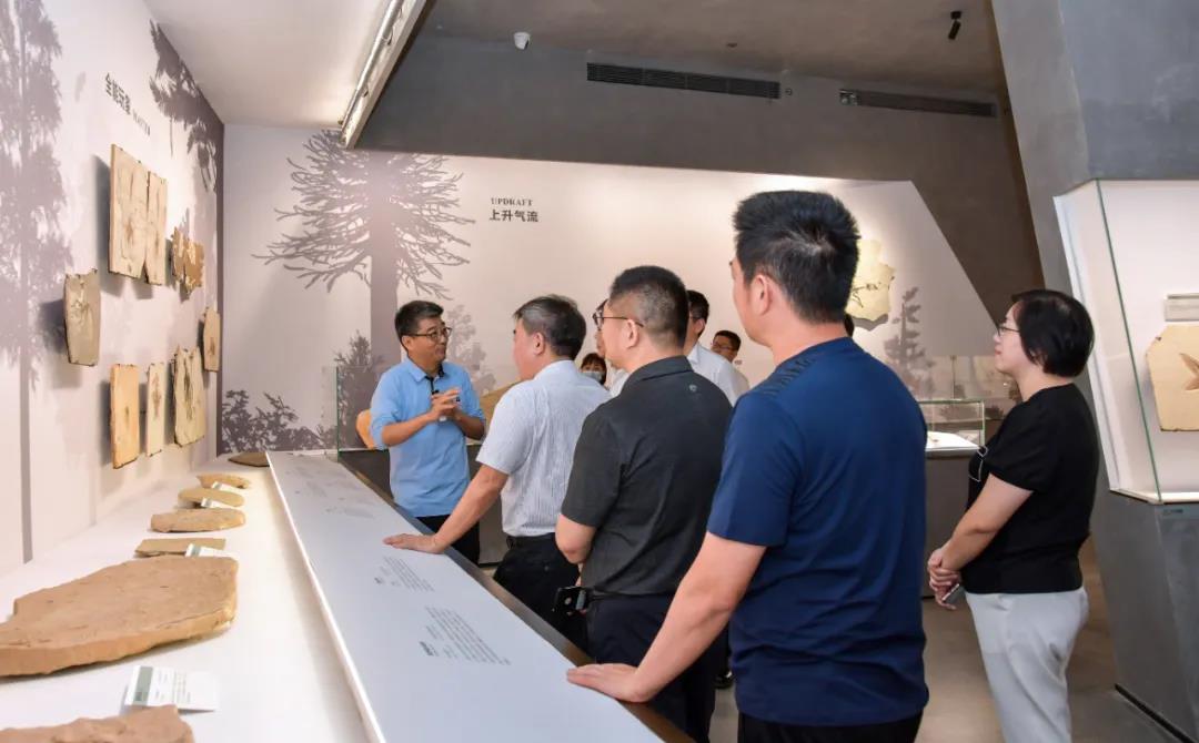 中国人民大学专家团一行莅临英良印象五号石材文化创意园开展专题调研 中国人民大学专家团一行莅临英良印象五号石材文化创意园开展专题调研