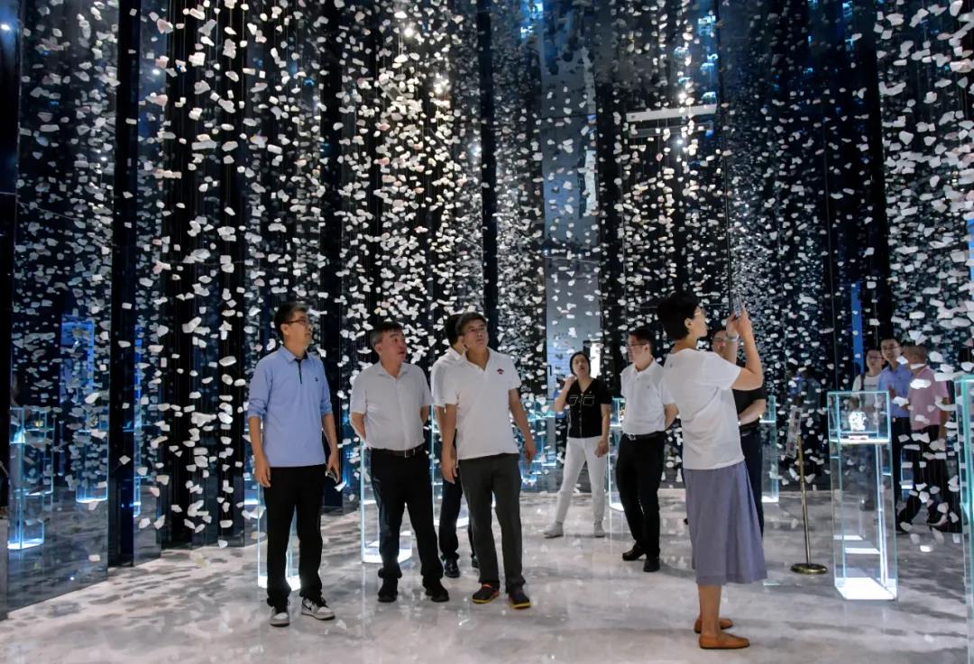 中国人民大学专家团一行莅临英良印象五号石材文化创意园开展专题调研 中国人民大学专家团一行莅临英良印象五号石材文化创意园开展专题调研