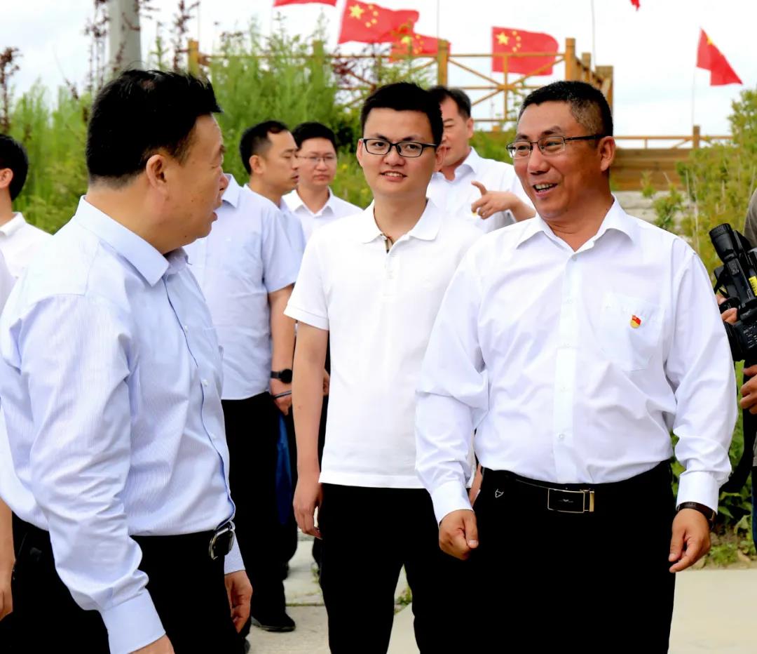 吉林省委常委、组织部部长张恩惠莅临吉林白麻绿色矿山考察调研 吉林省委常委、组织部部长张恩惠莅临吉林白麻绿色矿山考察调研