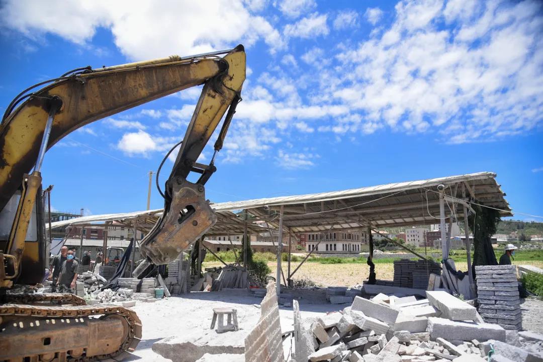 重拳出击！南安市石井镇开展石材企业污染整治行动