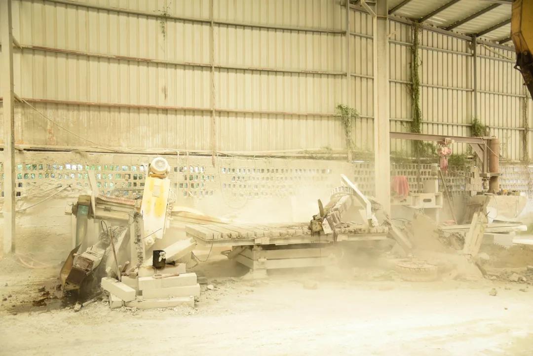 重拳出击！南安市石井镇开展石材企业污染整治行动