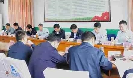 河南泌阳县召开县委常委（扩大）会议，研究露天矿山整治工作，全面整治有主矿体