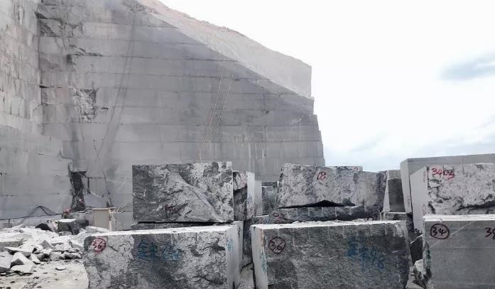 钟山县燕塘镇主要领导到燕塘石材建材园区调研