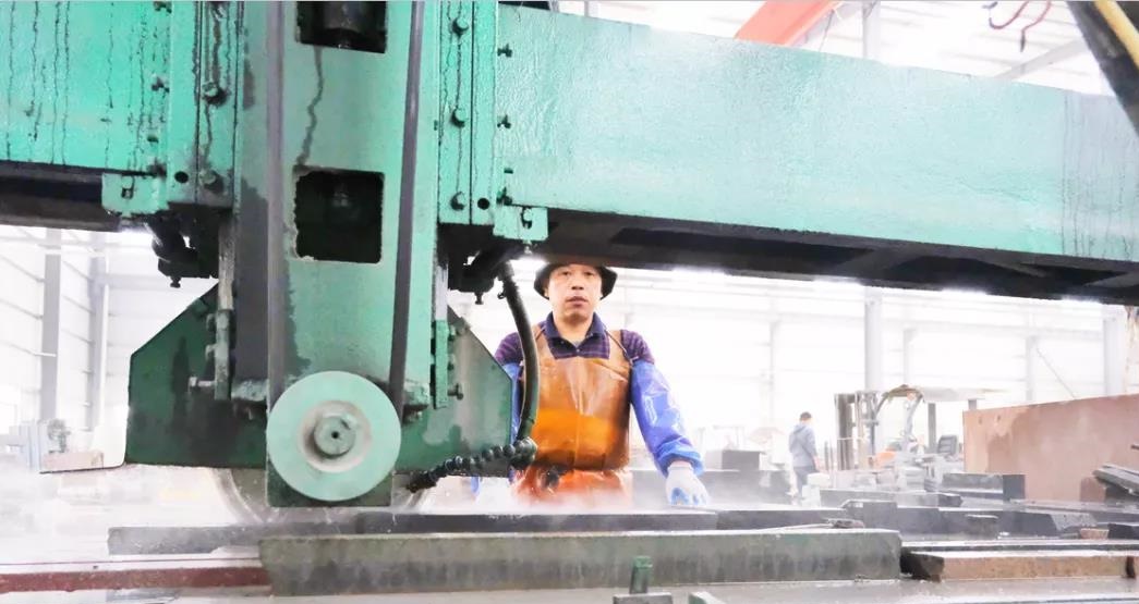 福鼎白琳开启板材加工业的新“石”代 福鼎白琳开启板材加工业的新“石”代