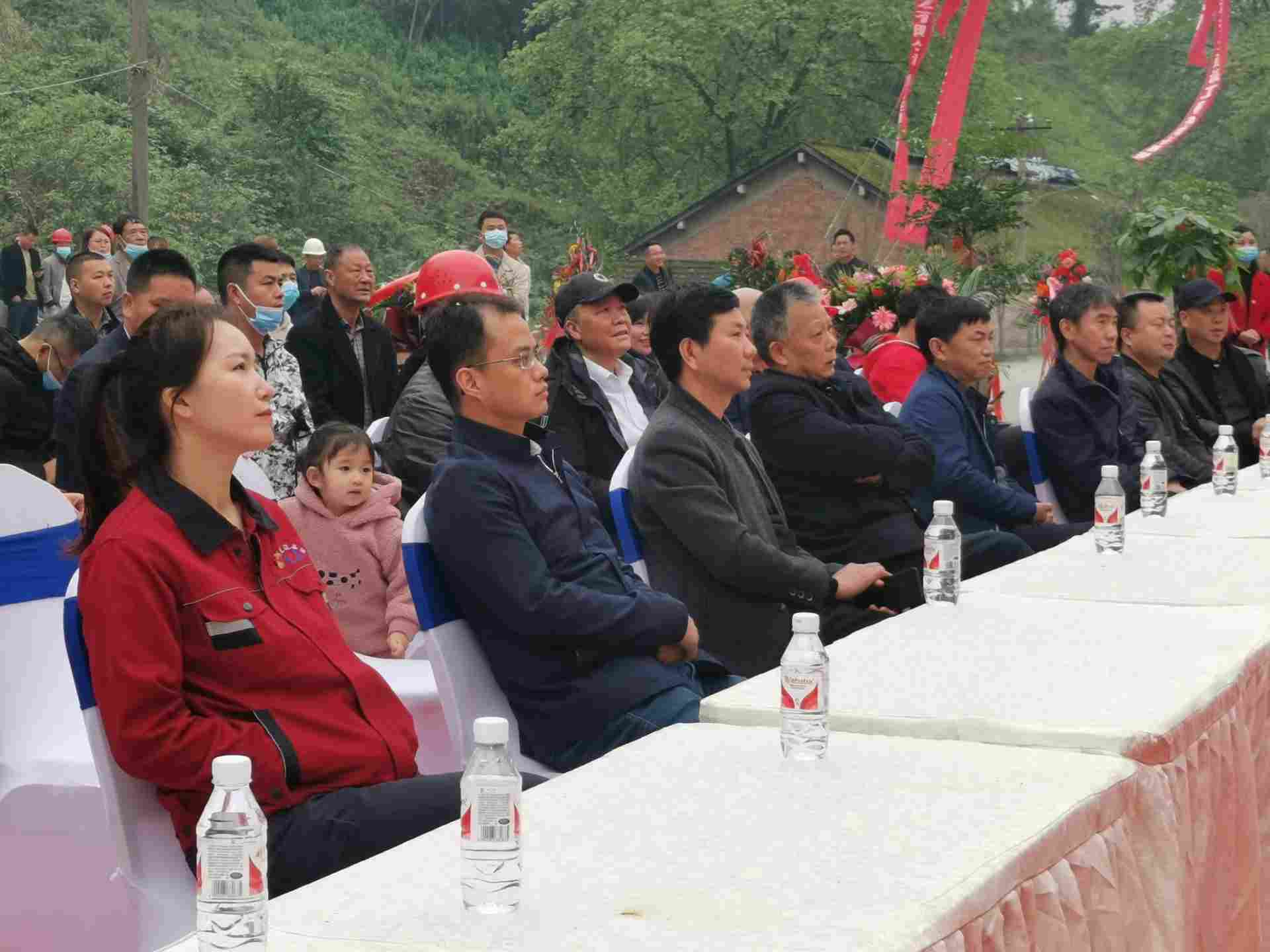 息烽县年产10万方石材加工厂正式投产