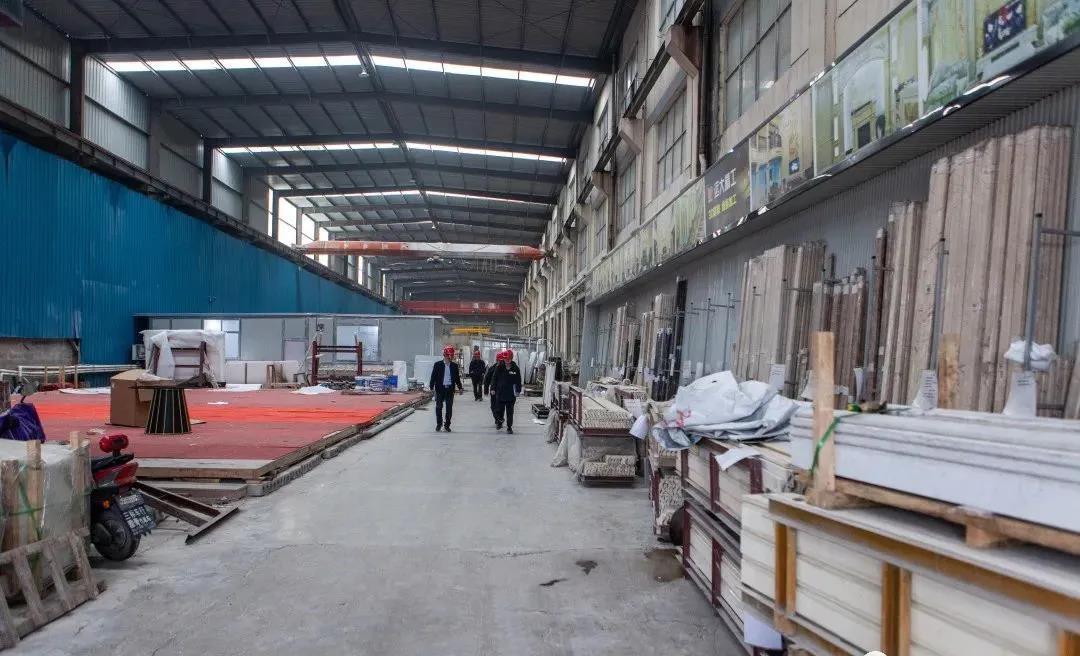 江苏宜兴万石镇重拳出击“散乱污”石材加工企业专项整治 江苏宜兴万石镇重拳出击“散乱污”石材加工企业专项整治