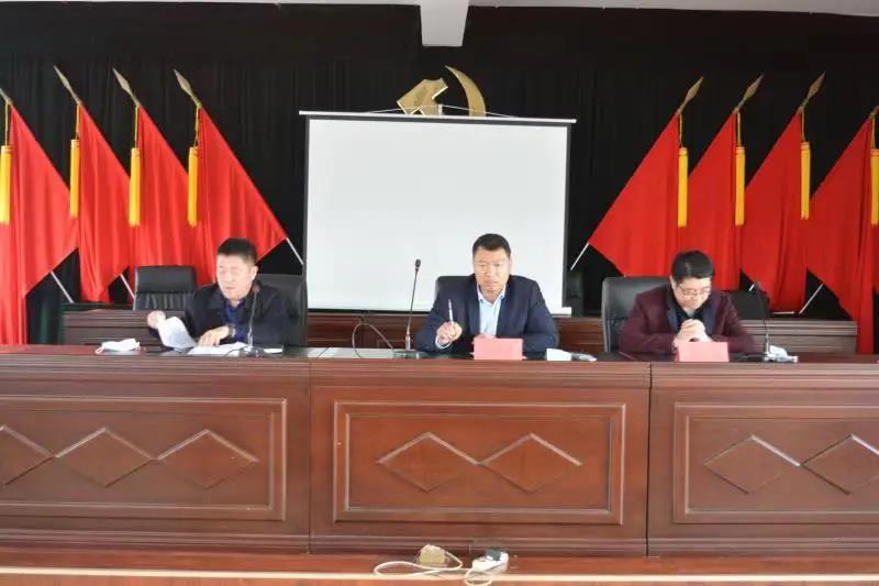 山东荣成虎山镇强力推进石材行业堆积占压问题整治行动