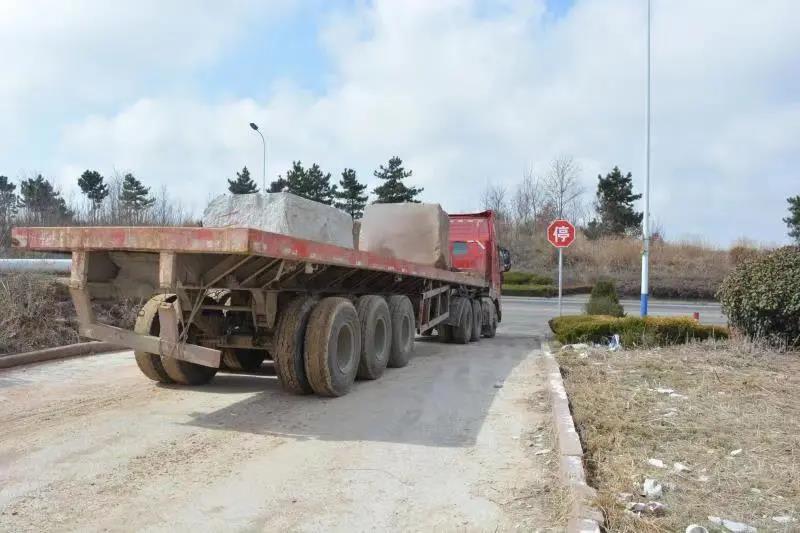 山东荣成虎山镇强力推进石材行业堆积占压问题整治行动