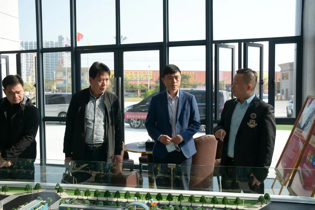 永定区副区长兰光带队到水头考察，就永定石材产业发展展开交流