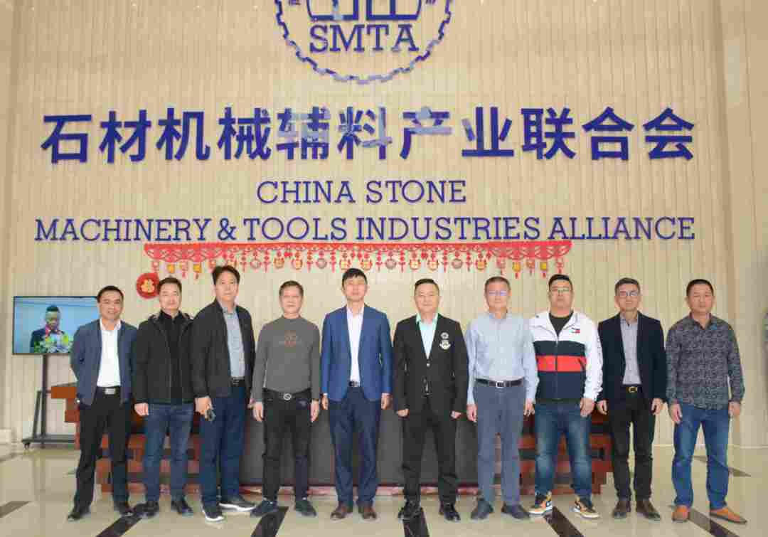 永定区副区长兰光带队到水头考察，就永定石材产业发展展开交流