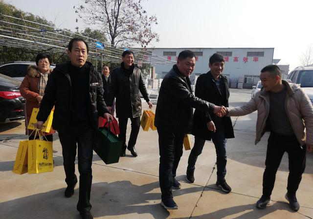 河南内乡县矿产品交易中心召开资源企业人士座谈会