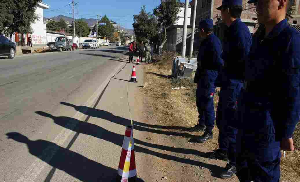 云南省鹤庆县辛屯镇依法对辖区内石材加工户采取断电措施