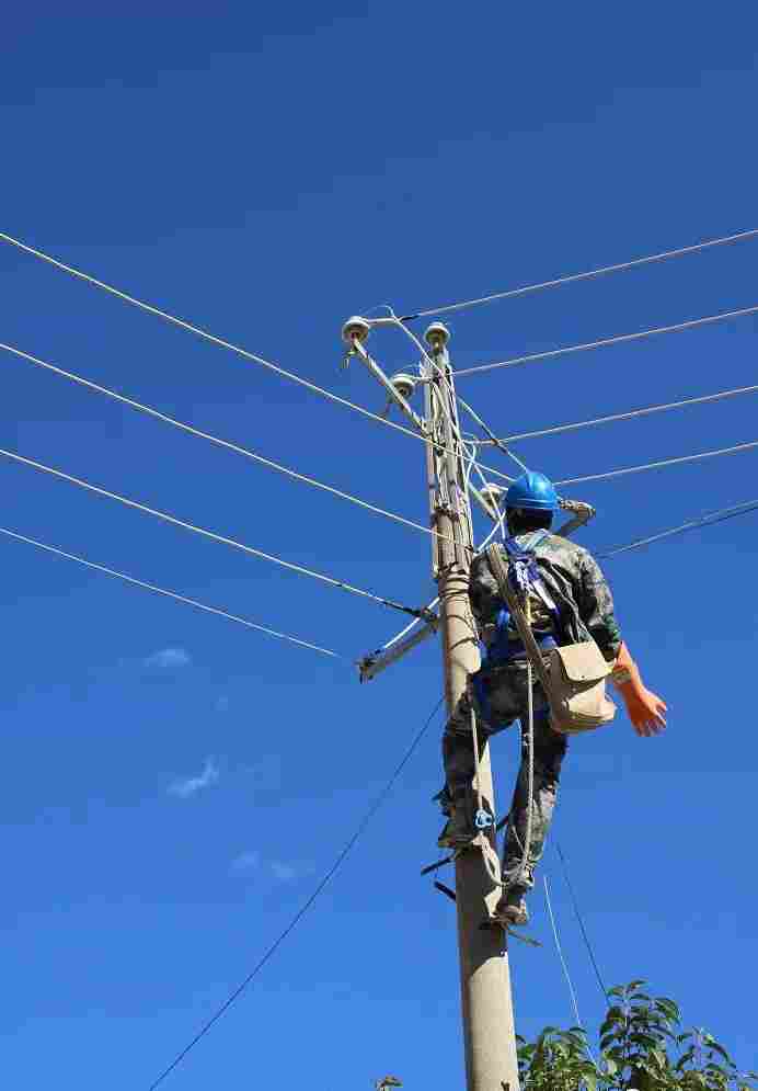 云南省鹤庆县辛屯镇依法对辖区内石材加工户采取断电措施