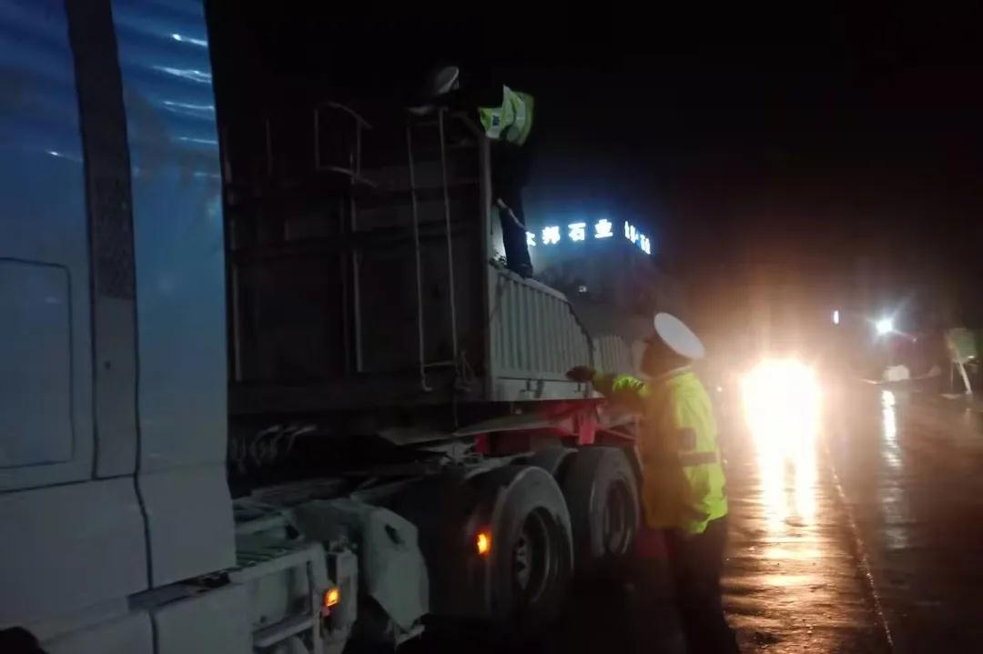 麻城成立专班整治石材产业货运车辆,6家企业被下达责令整改通知书 麻城成立专班整治石材产业货运车辆,6家企业被下达责令整改通知书