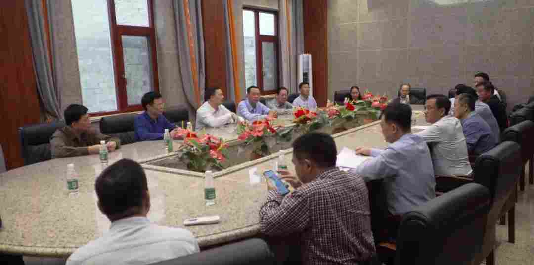 梧州市政协主席率队前往岑溪市就石材物流运输工作开展专题调研