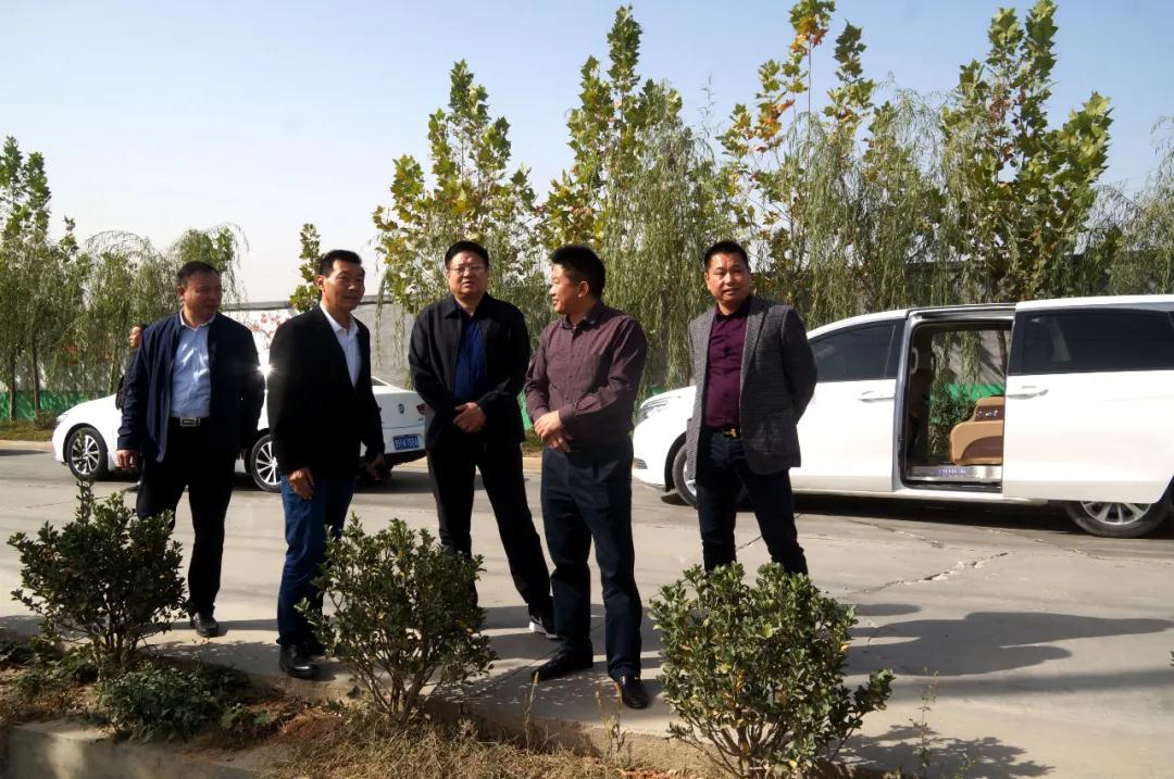 湖北麻城考察团到山东白石镇考察绿色石材园区创建工作