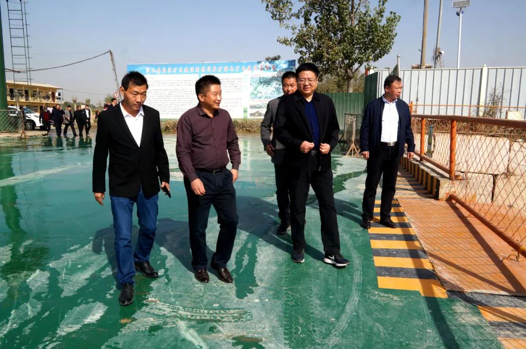 湖北麻城考察团到山东白石镇考察绿色石材园区创建工作