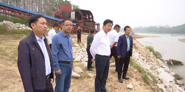 河南省信阳市罗山县书记许远福开展巡河并检查县石材园区综合整治工作 河南省信阳市罗山县书记许远福开展巡河并检查县石材园区综合整治工作