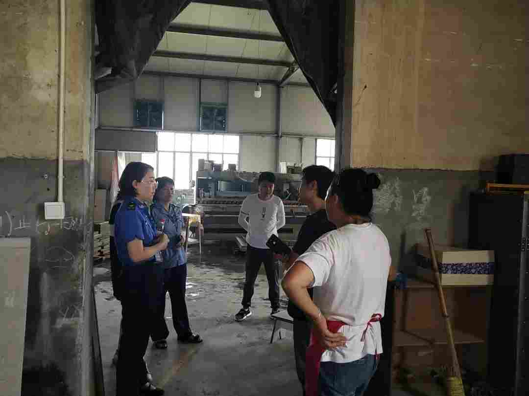 重拳出击！浙江海宁市袁花镇开展石材加工行业夜间突击执法整治行动