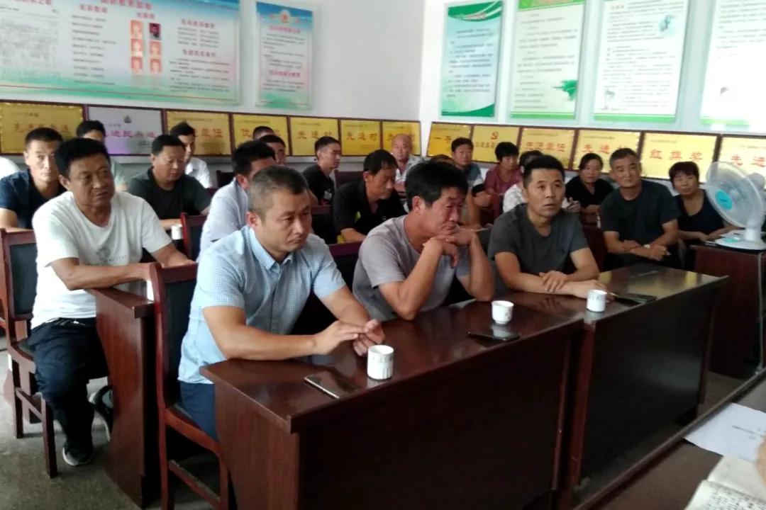 五莲县街头镇整治石材道路扬尘问题