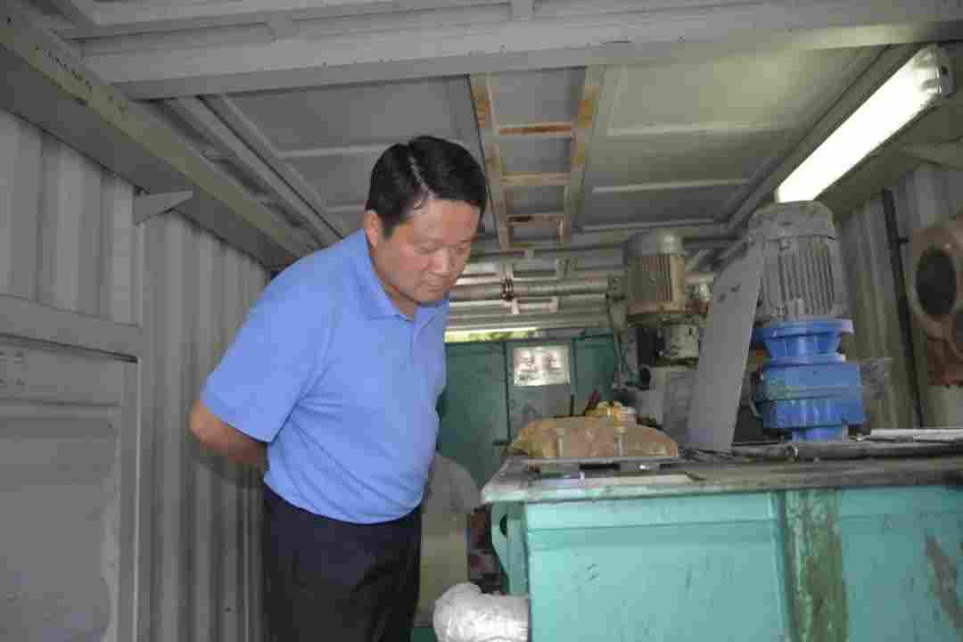 湖北省生态环境保护监察专员冯安龙调研督办随县石材产业生态环境治理