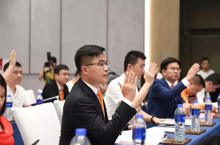 第四届泉州市“十大杰出青年企业家”出炉，东星集团蔡小郭为石材行业唯一入选