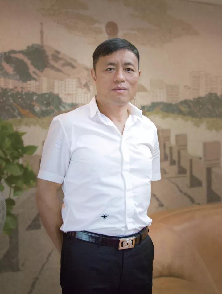 华辉股份王清安、万里石股份胡精沛荣获“第十七届福建省优秀企业家”荣誉称号