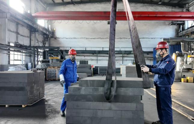 石墨产业周报：龙头募资扩产；日澳共建石墨供应链